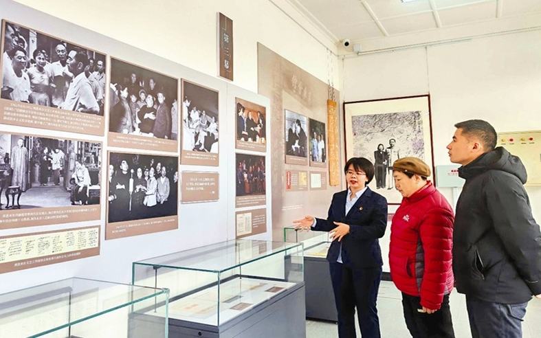 “周恩來鄧穎超與曹禺”周鄧紀念館開展